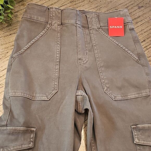SPANX Cargo Legging Size S NWT Olive Green - Picture 2 of 11